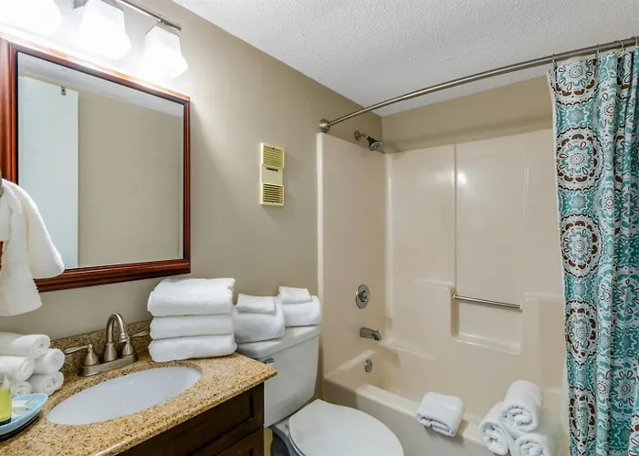 Apartment Surf & Racquet Club 705b *