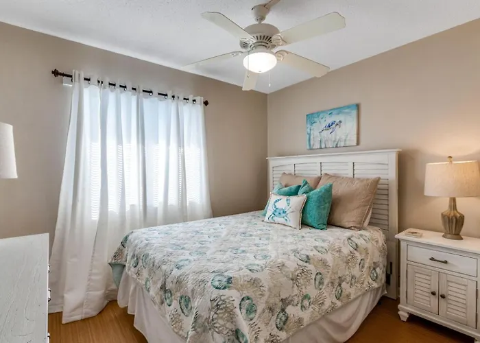 Apartment Surf & Racquet Club 705b