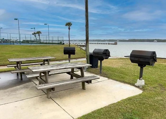 Surf & Racquet Club 705b Apartment *